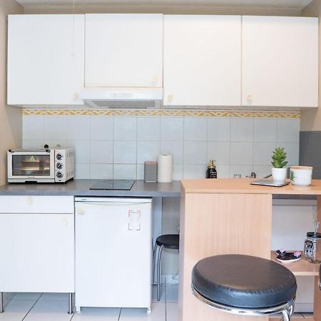 Charming Studio Near Jean Mace Apartment ลียง ภายนอก รูปภาพ